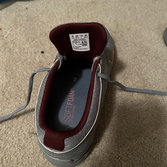 Puma sneakers excellent used condition - Picture 7 of 9